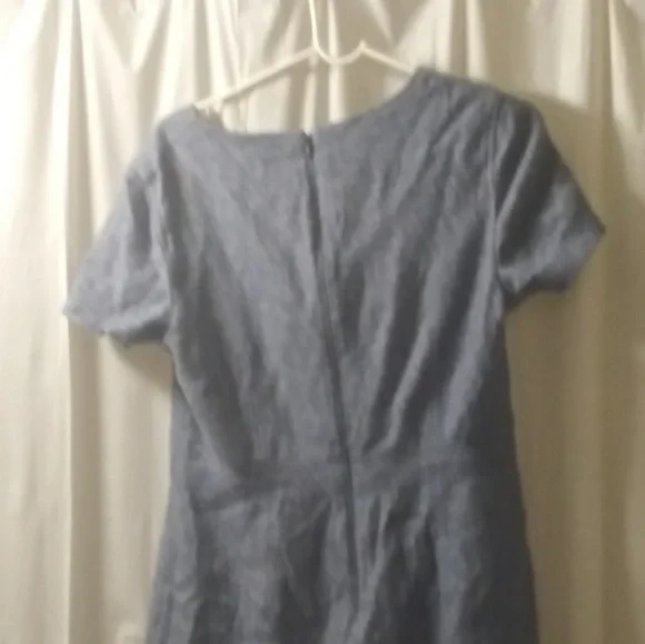 Banana Republic Light Blue Wool Classic Short-Sleeve Sheath Dres, Size 10 GUC - Picture 4 of 6